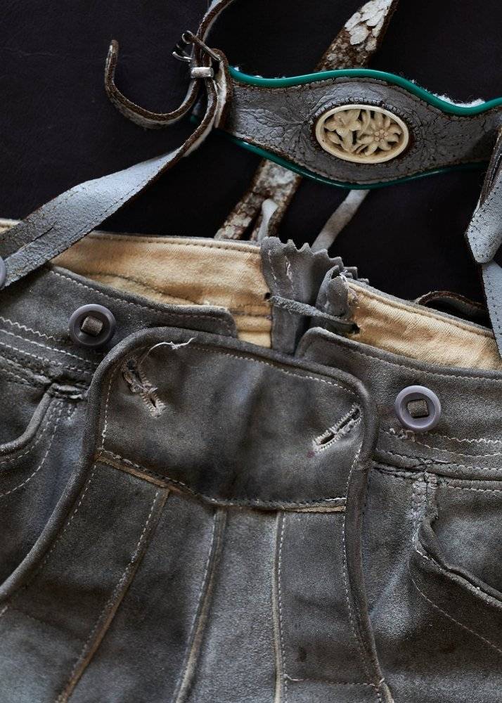 Trachtenlederhose Enger nähen - Trachtenlederhose Enger machen - Trachtenlederhose #TailorsStudios#